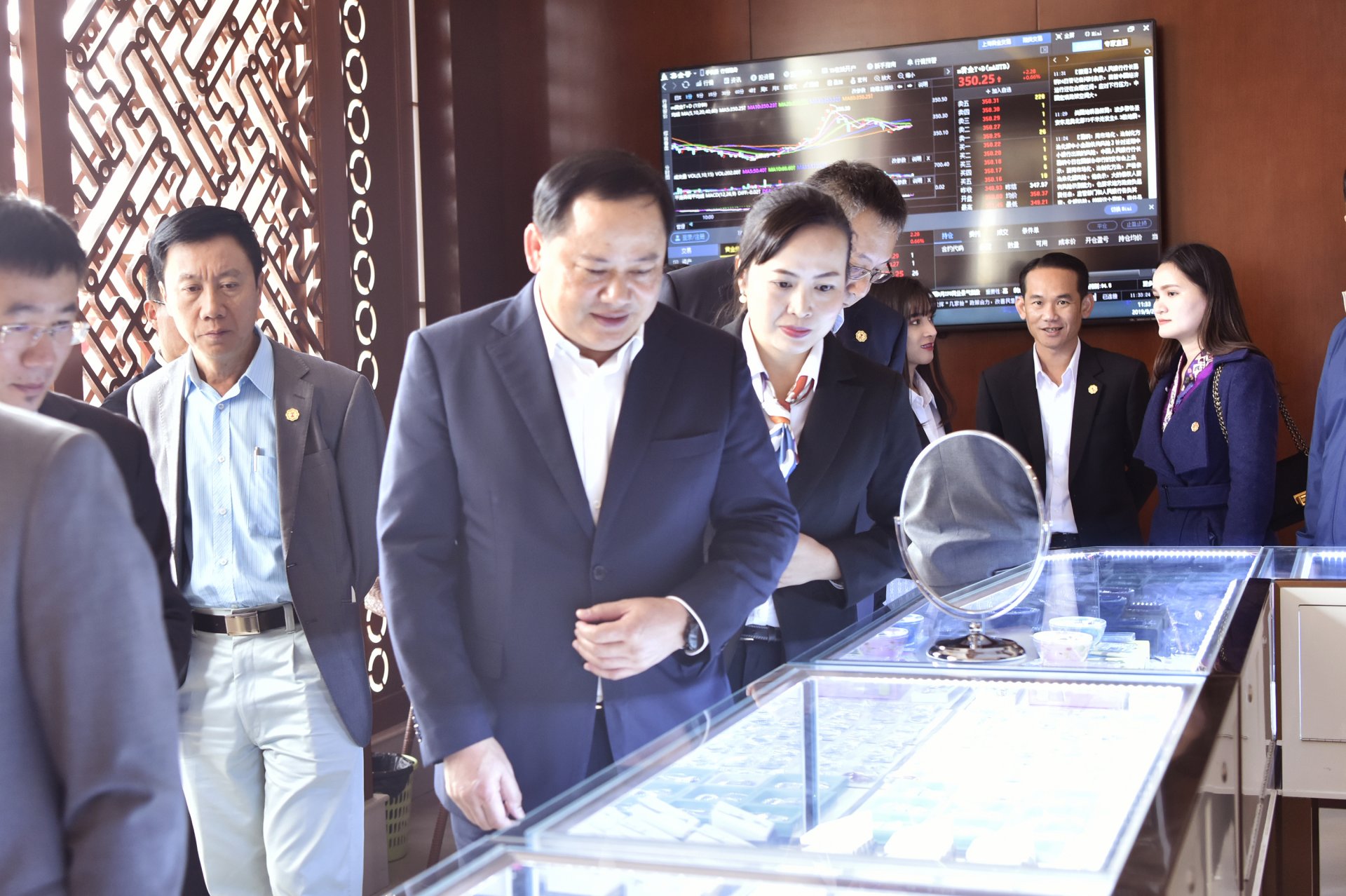 实地走访考察了国土资源部昆明矿产资源